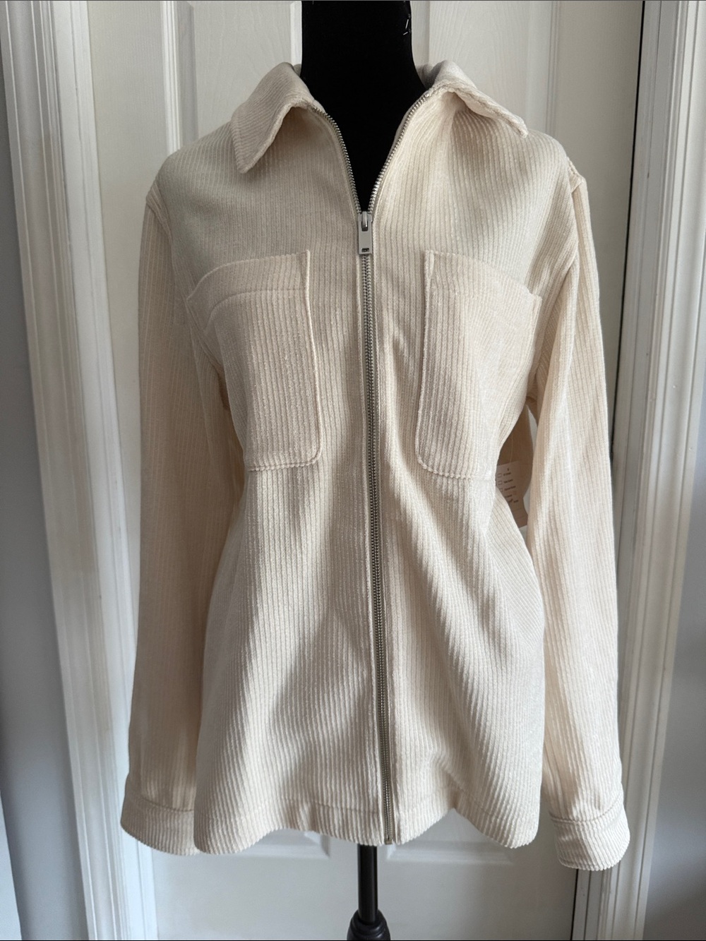 Women's Cream Zip-Front Corduroy Jacket Sample style no tags